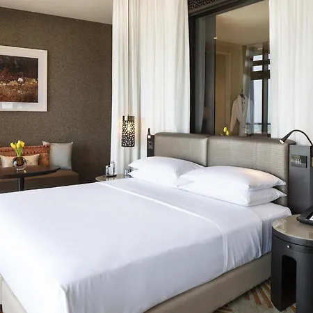 Grand Hyatt Abu Dhabi Hotel & Residences-2