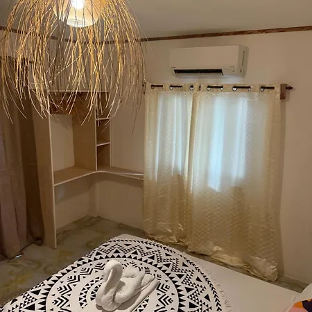 Zhaya'S Beach & Cottages-2