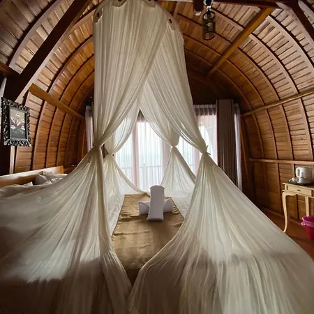Suwehan Beach Cliff House With Hammock-3