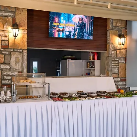 Mia Hill Suites-2