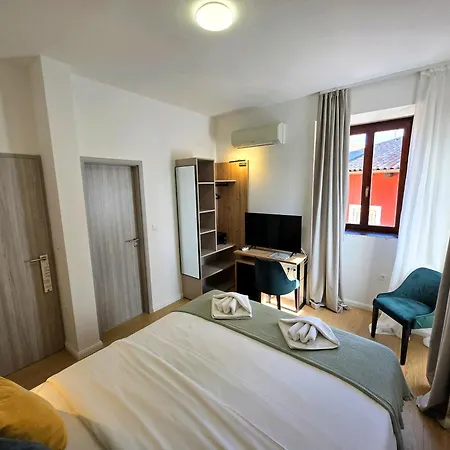 Hotel Marina-3