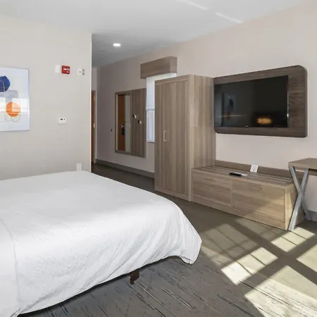 Holiday Inn Express Hotel & Suites Hampton South-Seabrook By Ihg-3