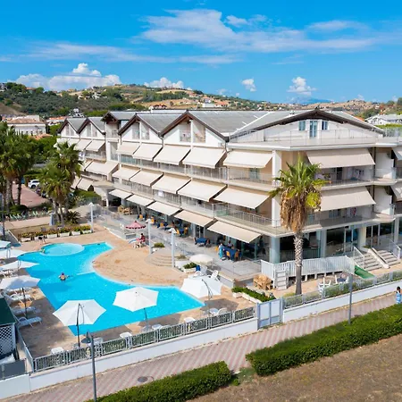 Casa Del Mar - Residence & Beach Resort-3