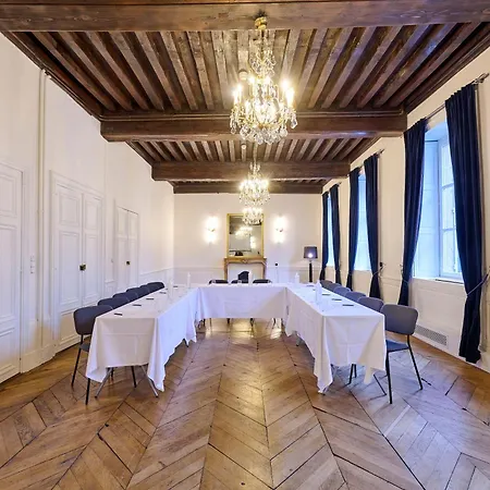 Maison Philippe Le Bon Hotel, Restaurant & Bar Le 19-2