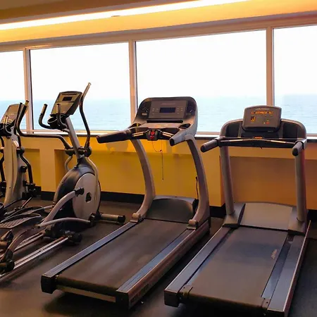 Radisson Suite Hotel Oceanfront-3