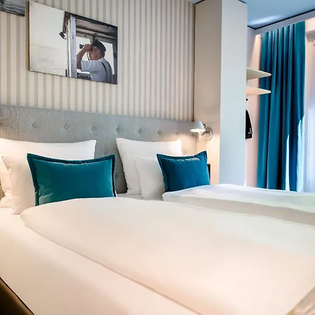 Motel One Rostock-3