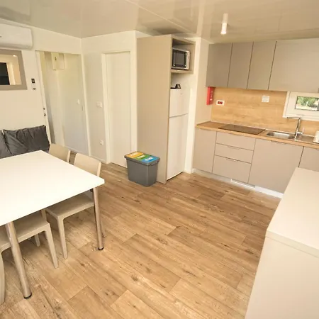 Mobile Homes Camping Kovacine-2