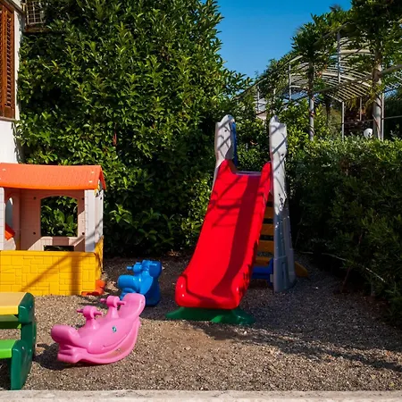 Testa di Monaco - Basic Beach Accommodations-3
