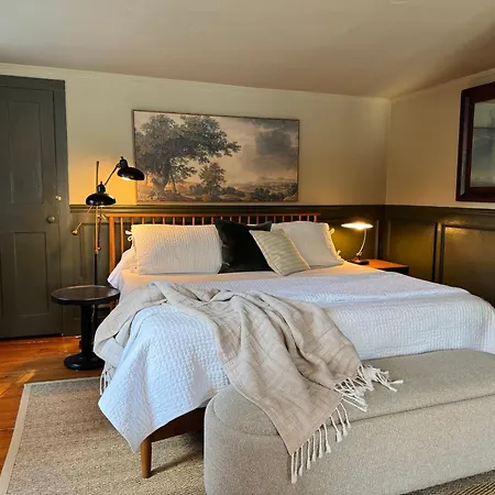 Hideaway Inn Maine-3