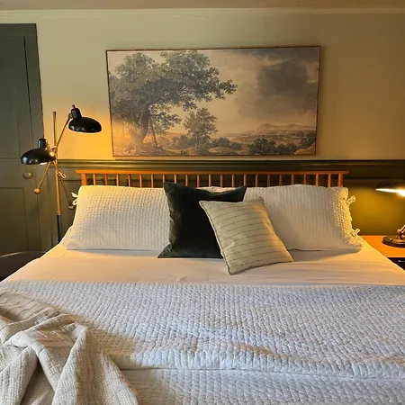 Hideaway Inn Maine-2