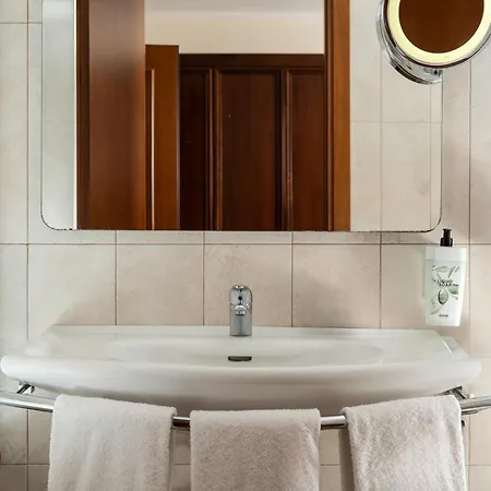 Hotel Athena-2