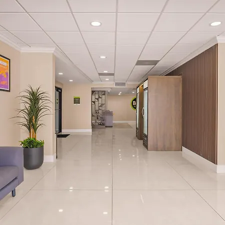 B&B Hotel Miami Airport-3