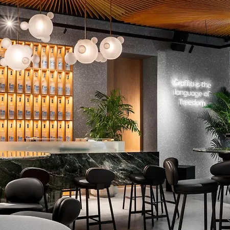 Graffit Gallery Design Hotel-2