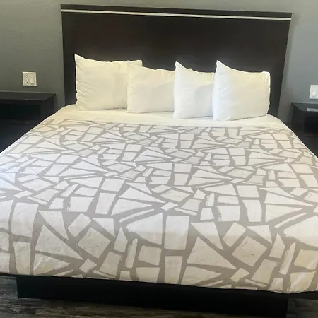 Laguna Inn And Suites-3