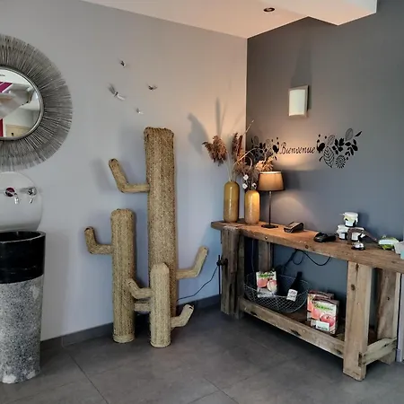 Le Clos Des Pommiers, Chambres D'Hotes & Spa-3