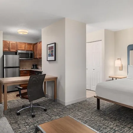 Homewood Suites Jacksonville Deerwood Park-2