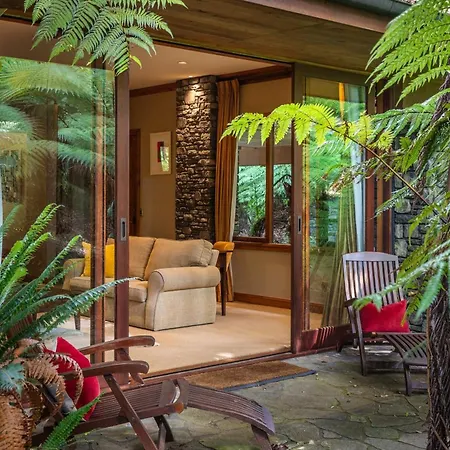 Treetops Lodge & Estate-2