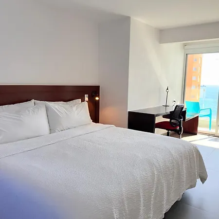 Garner Hotel Mazatlan Beach By Ihg-2