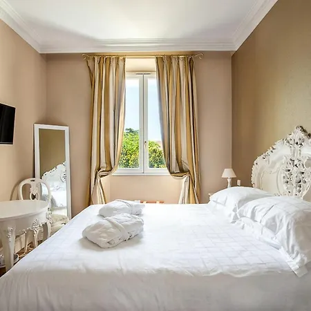 Hotel Chateau De La Tour Cannes-3