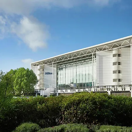 Hilton London Heathrow Airport-2