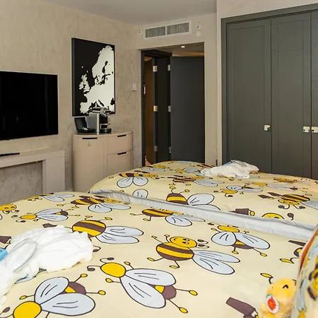 Hilton London Heathrow Airport-3