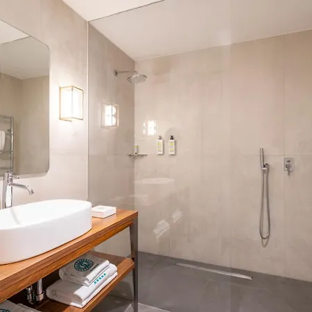 Splendido Bay Luxury Spa Resort-3