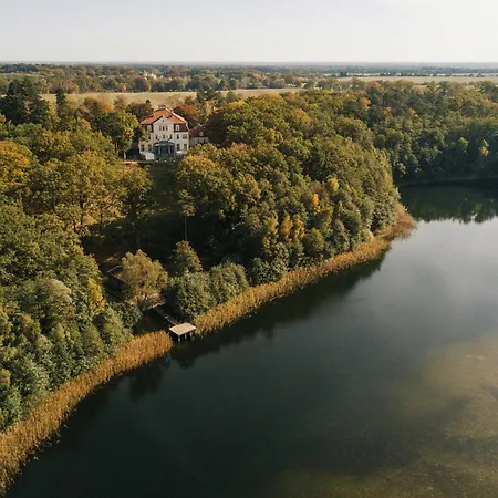 Schloss Und Gut Liebenberg-2