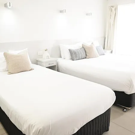 Bay Motel-2