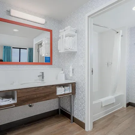 Hampton Inn & Suites - Orange Beach-3