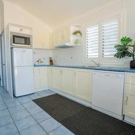 Tuross Beach Cabins & Campsites-2