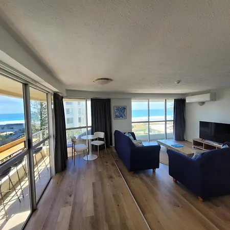 Surfers Chalet-2