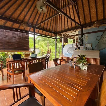 Perdana Homestay Lembongan-2