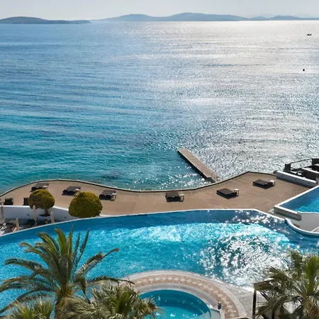 Saint John Hotel Villas&Spa-3