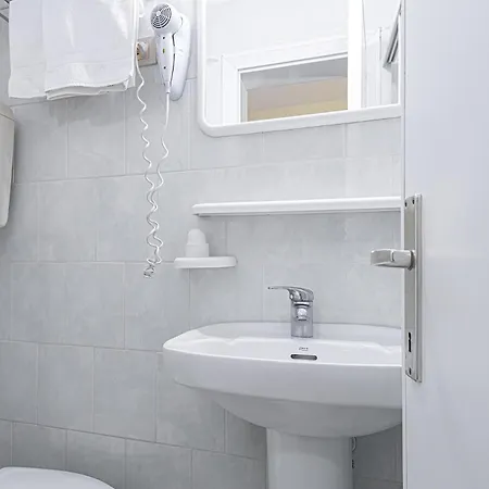 Hotel Corinna-3