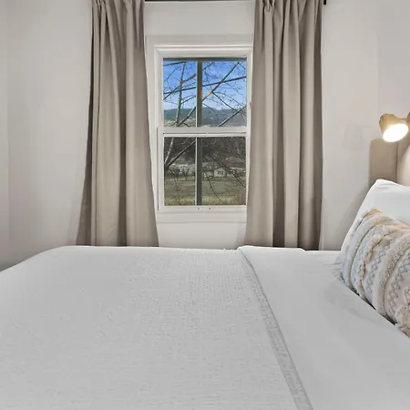 Lakeside Villa & Nordic Spa-2