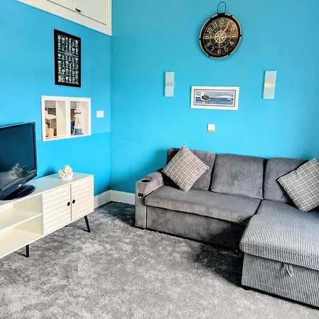 Commodore Guesthouse, Seaside Holiday Suites-2