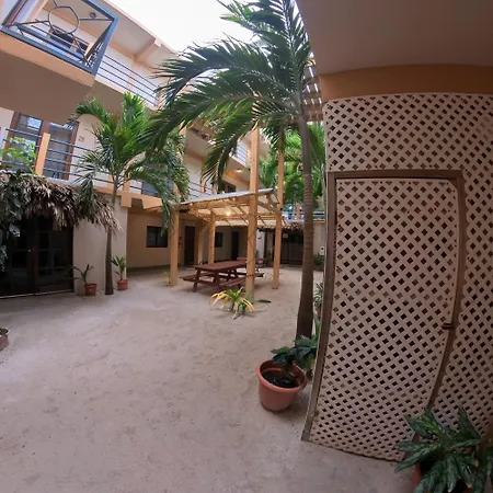 Beach Club Budget Rooms At Popeyes Caye Caulker-3