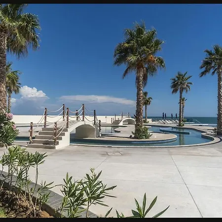 Encantame Towers -Verano 2105-Luxury Beachfront Condo-3