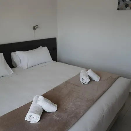 Hotel Ram Rooms Tahiti-3