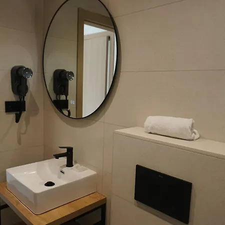 Hotel Ram Rooms Tahiti-2