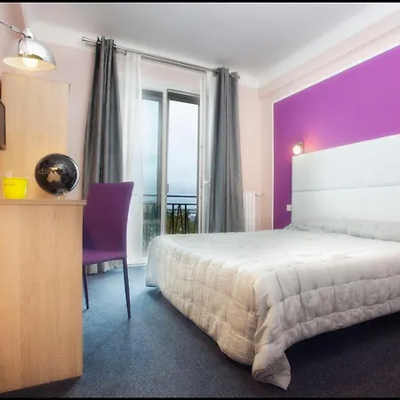 Hotel Le Berry Saint-Nazaire-3