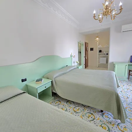 Villa Le Zagare Relais & Spa-3