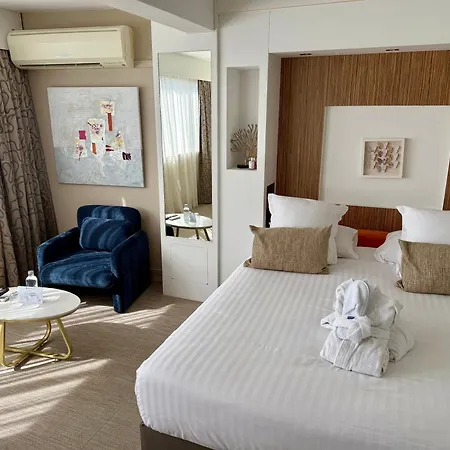 Best Western Plus Hôtel la Rade-2