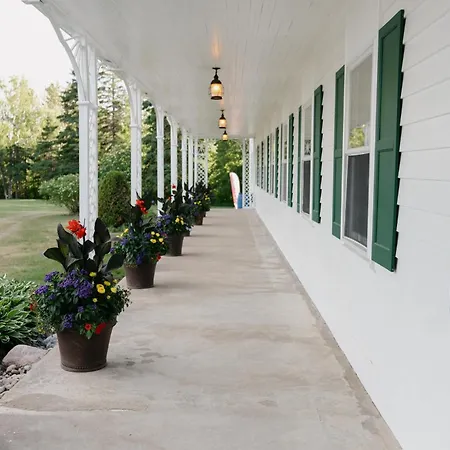 Hotel Tadoussac-2