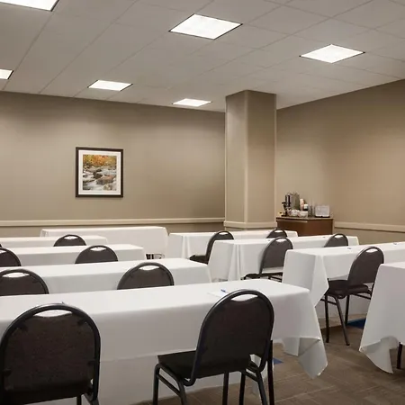 Comfort Inn & Suites Presidential-3
