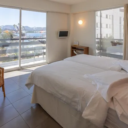 Es Mitjorn Hotel-3