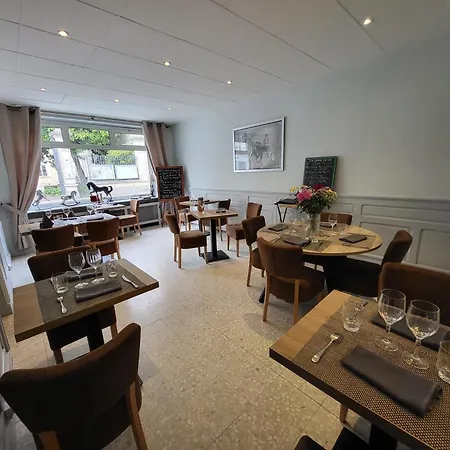 Logis Hotel Restaurant De France-3