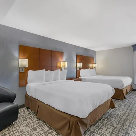 Best Western Plus Fresno Airport Hotel-2