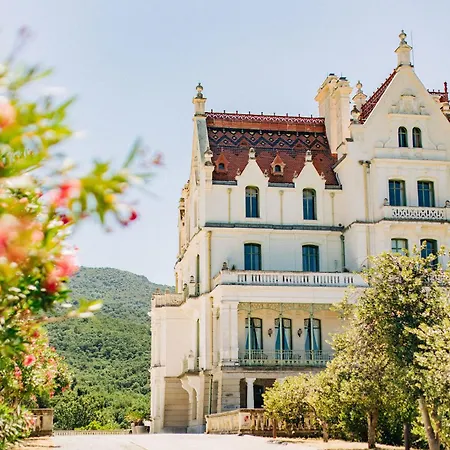 Chateau De Valmy - Chambres D'Hotes-2