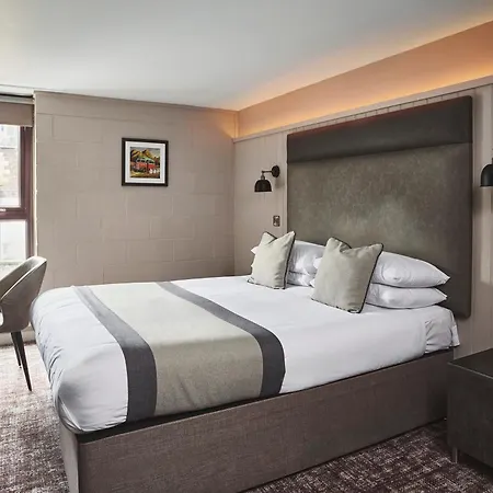 The Ranald Hotel-2